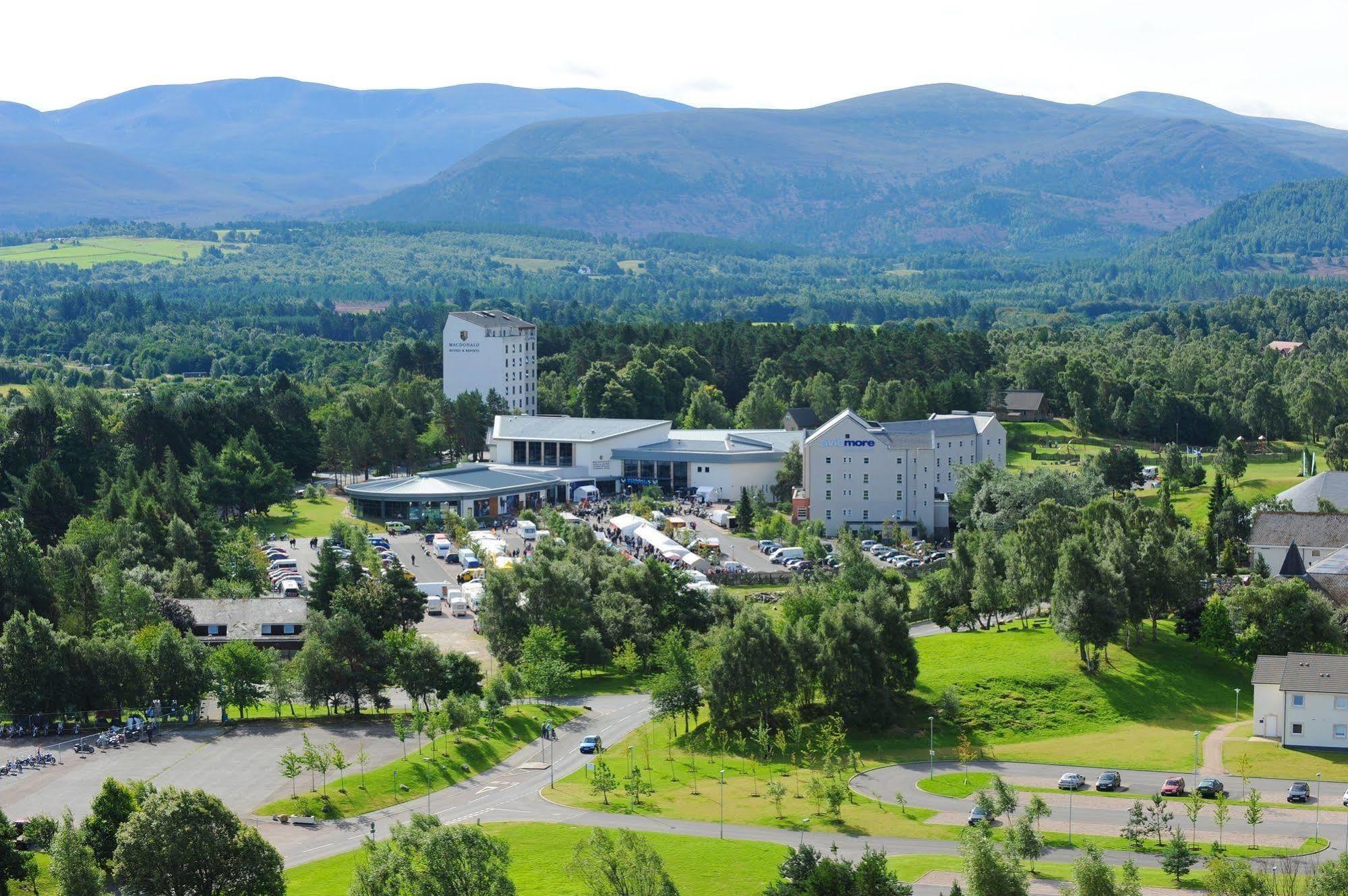 Macdonald Morlich Hotel At Macdonald Aviemore Resort Екстер'єр фото